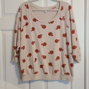 FOREVER 21 APPLE PRINT SWEATER